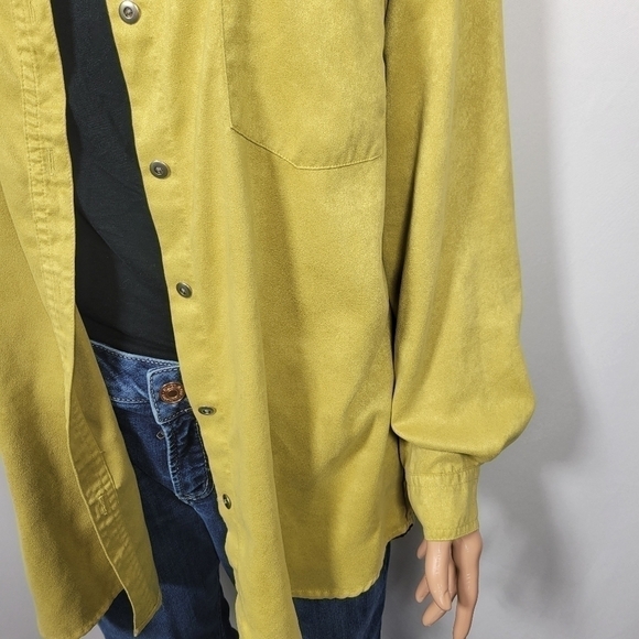 Chico's Faux Suede Light Green Womens Full Button Over Shirt in a Size 2 (L/12) - Picture 4 of 14